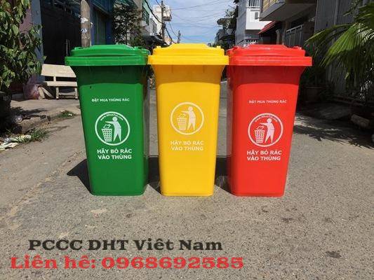 Thùng rác công nghiệp nhiều màu sắc