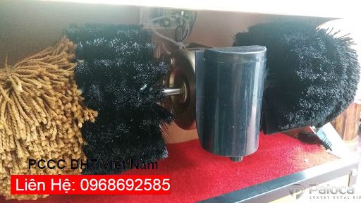 Cung cấp máy đánh giầy tại KHU CÔNG NGHIỆP CÔNG NGHỆ CAO SINH HỌC 2 chổi, có máy có 3 chổi