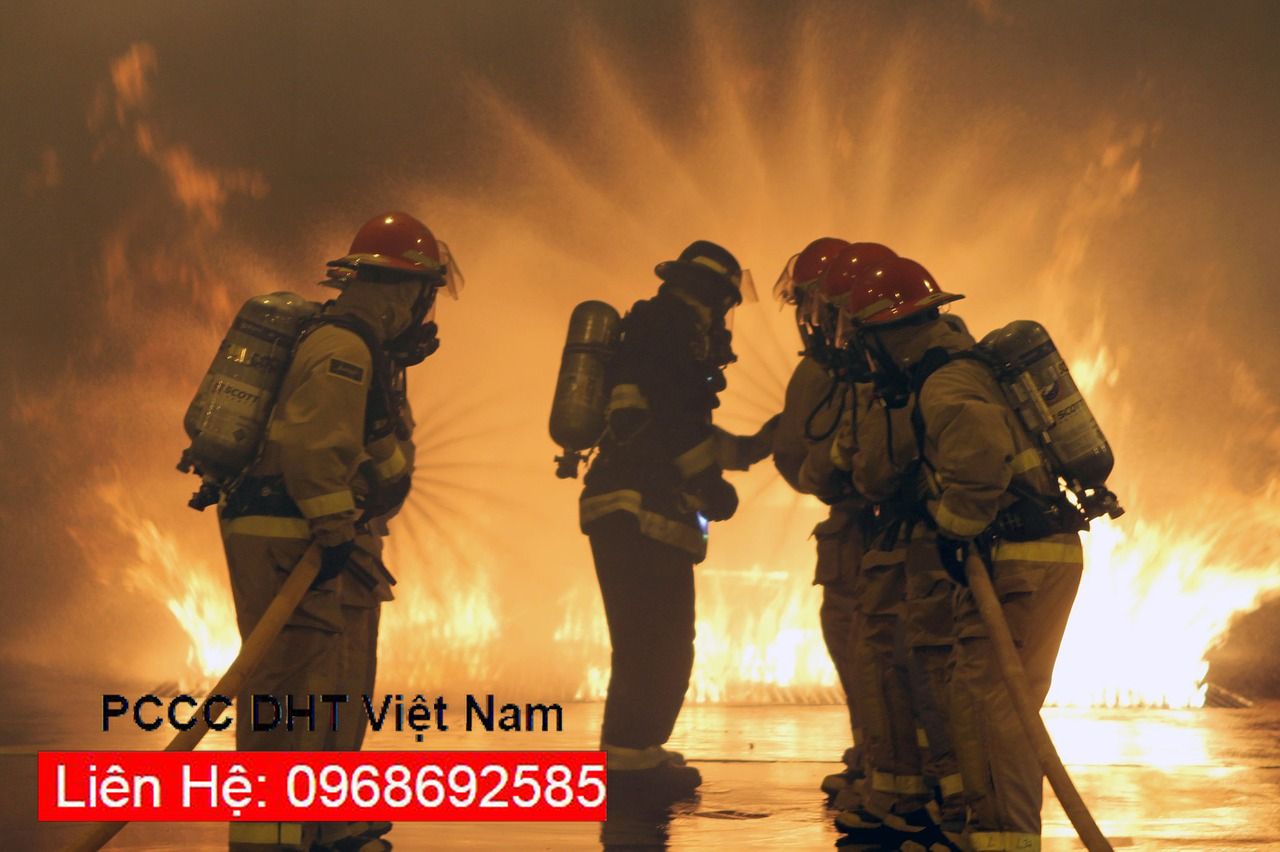 Bộ quần áo bảo hộ theo thông tư 48 PCCC DNT đạt tiêu chuẩn chất lượng và được phân phối trên toàn quốc