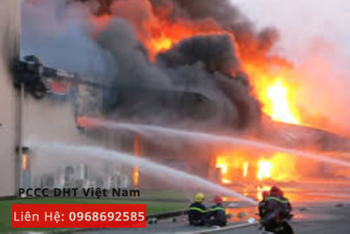 Một vụ cháy lớn xảy ra tại KCN